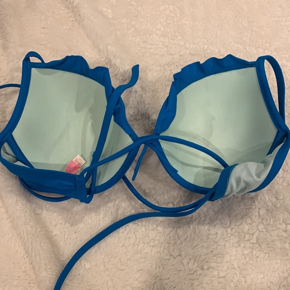 36D VS ruffle fabulous Push up top - Picture 3 of 3